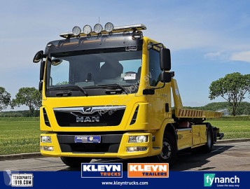 Lastbil biltransport MAN
