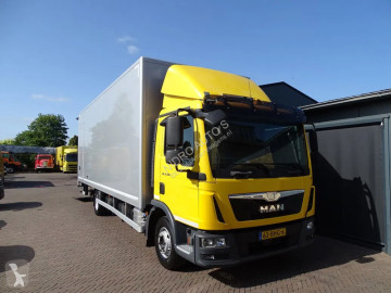 Camion fourgon MAN