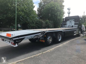 Camion porte engins Mercedes