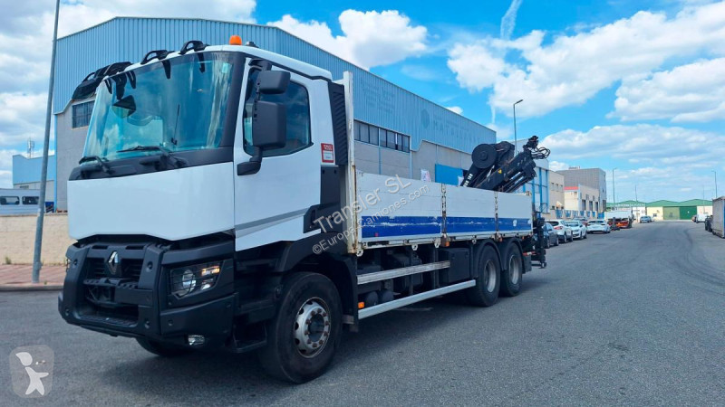 Vrachtwagen Renault 440 6X4
