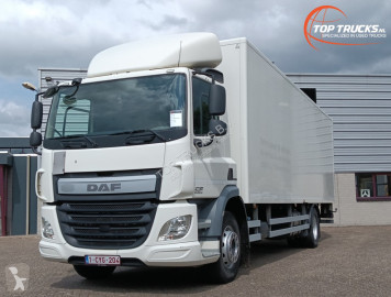 Camion fourgon DAF