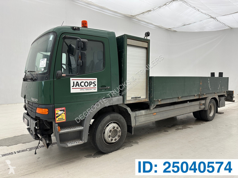 Kamion Mercedes 1523