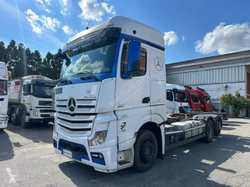 Camion châssis Mercedes