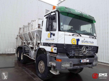Camion Mercedes Actros 3335 6x6 88000km manual