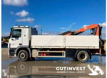 Camion grue ridelles Mercedes