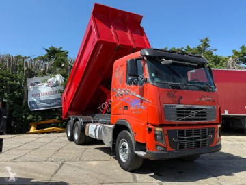 Camion benne Volvo