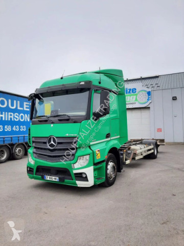 Camion châssis Mercedes