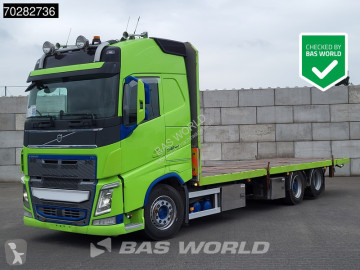 Camión plataforma Volvo