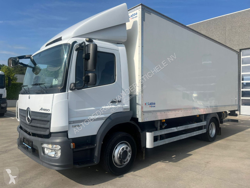 Kamion Mercedes 1218