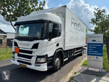 Camion fourgon Scania