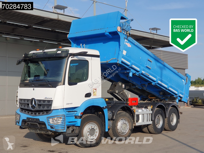 Camion Mercedes 3243 8X4 14m3 2-side tipper...