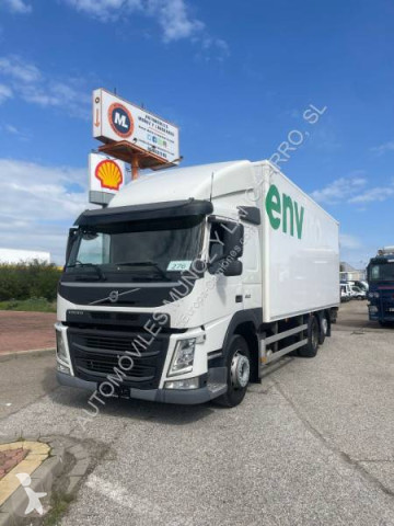Camion fourgon Volvo