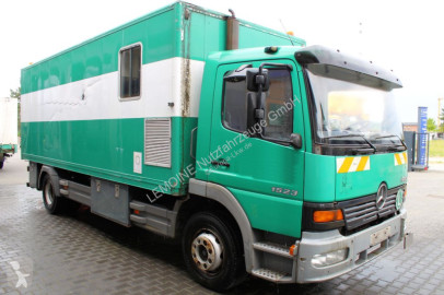 Camion fourgon Mercedes