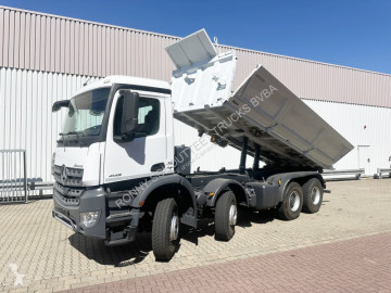 Camion tri-benne Mercedes