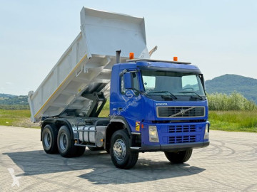 Camion benne Volvo