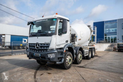 Camion béton toupie / Malaxeur Mercedes