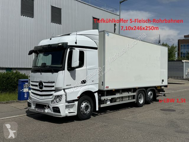Camion Mercedes 2533L Tiefkühl...