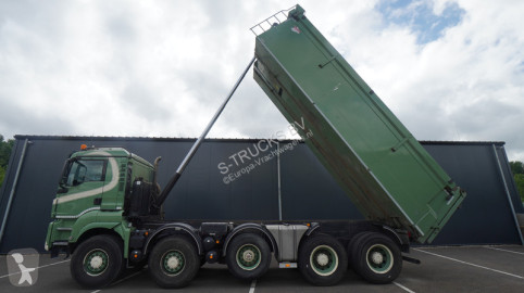 Camion benne MAN