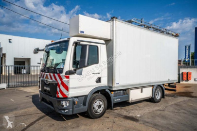 Camion fourgon MAN