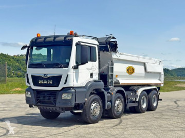 Camion benne MAN