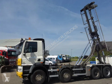 Camion porte containers DAF