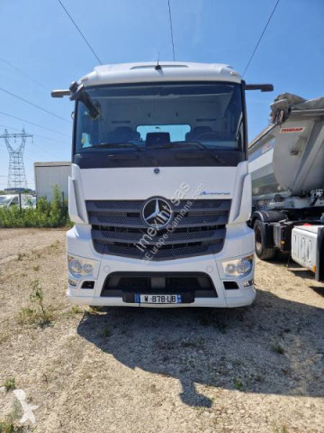 MercedesActros1843
