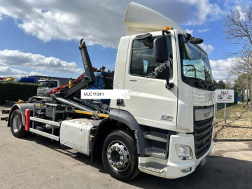 Camion polybenne DAF