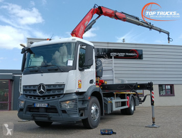 Camion grue Mercedes