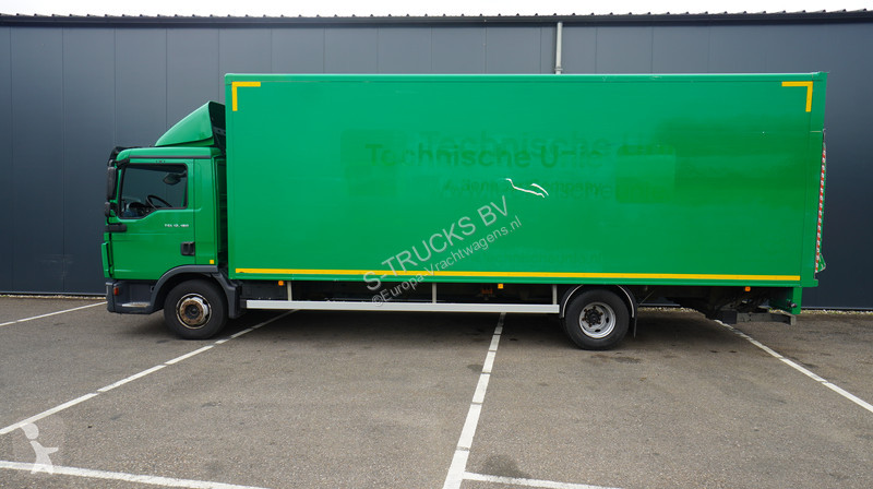 Kamion MAN 12.180 4X2 CLOSED BOX