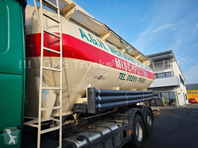 Camion Volvo Silo Futtermittel Food Spitzer...