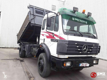 Camión volquete Mercedes