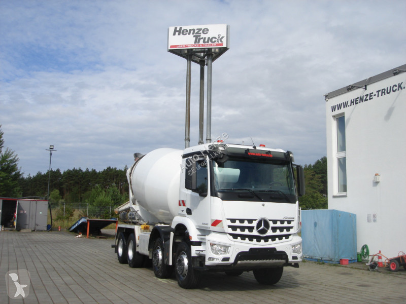 Camião Mercedes Arocs 3240 B 8x4 Betonmischer...