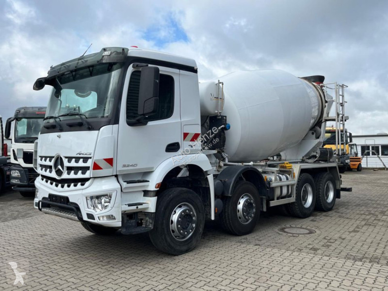 Kamion Mercedes Arocs 3240 B 8x4 Betonmischer...