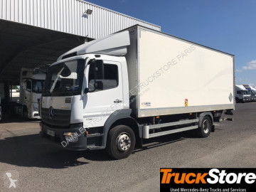 Camion fourgon Mercedes