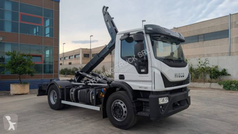 Camión portacontenedor de gancho Iveco nuevo