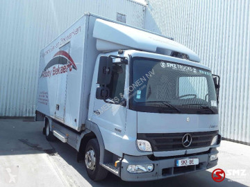 Camion fourgon Mercedes