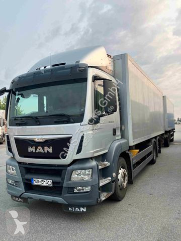 Camion cu remorca frigorific(a) MAN