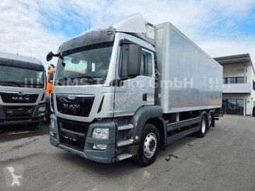 Camion frigorific(a) MAN