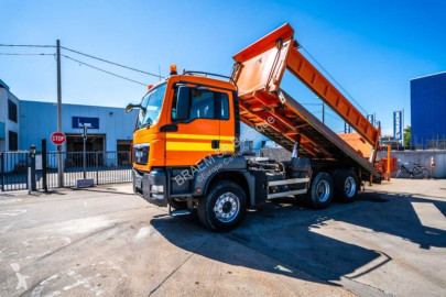 Camion benne MAN