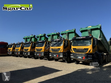 Camion benne Iveco