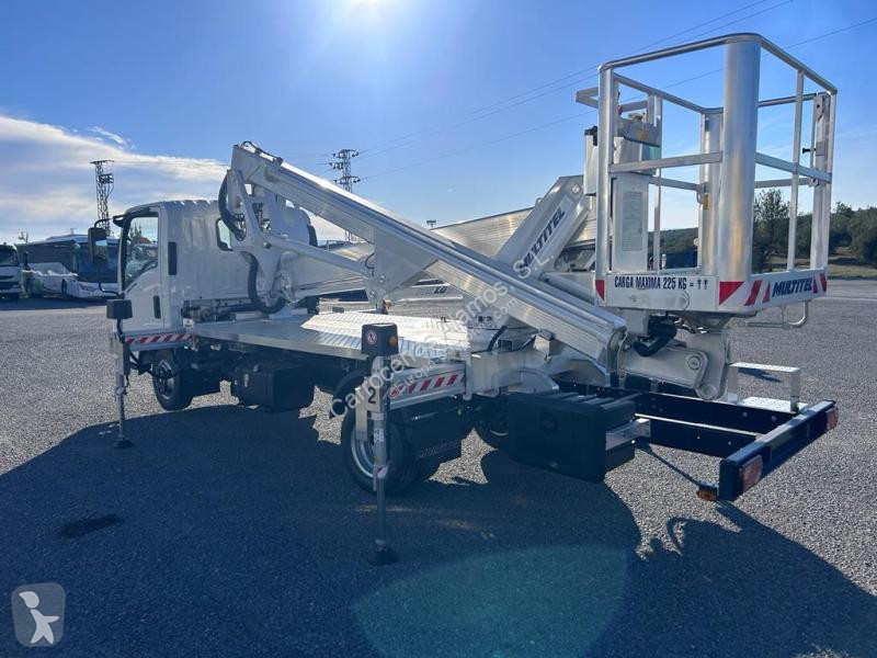 Camion Isuzu HX200