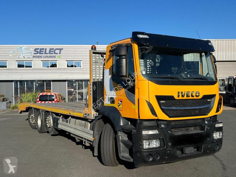 Camion Iveco 420 cv 8x2 PORTE ENGINS