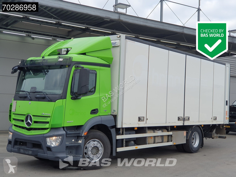 Vrachtwagen Mercedes 1827 4X2 2000kg...