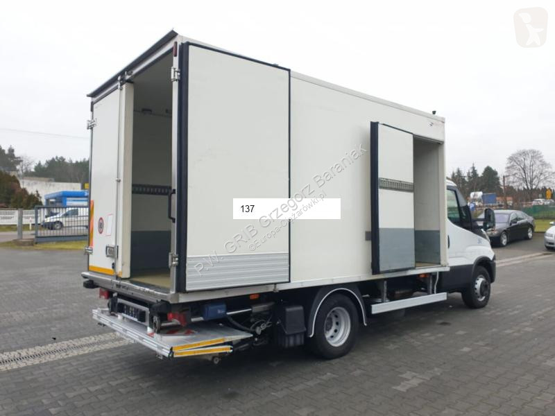Furgoneta Iveco DAILY 60C15 60-150 TWO-CHAMBER...