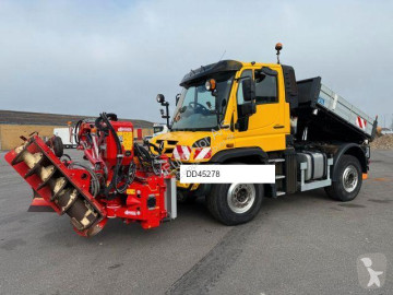 Camion Mercedes F UNIMOG U427 4x4 Tipper / Kipper / Dücker Fräse BRS 15