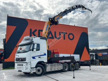 Camion grue Volvo