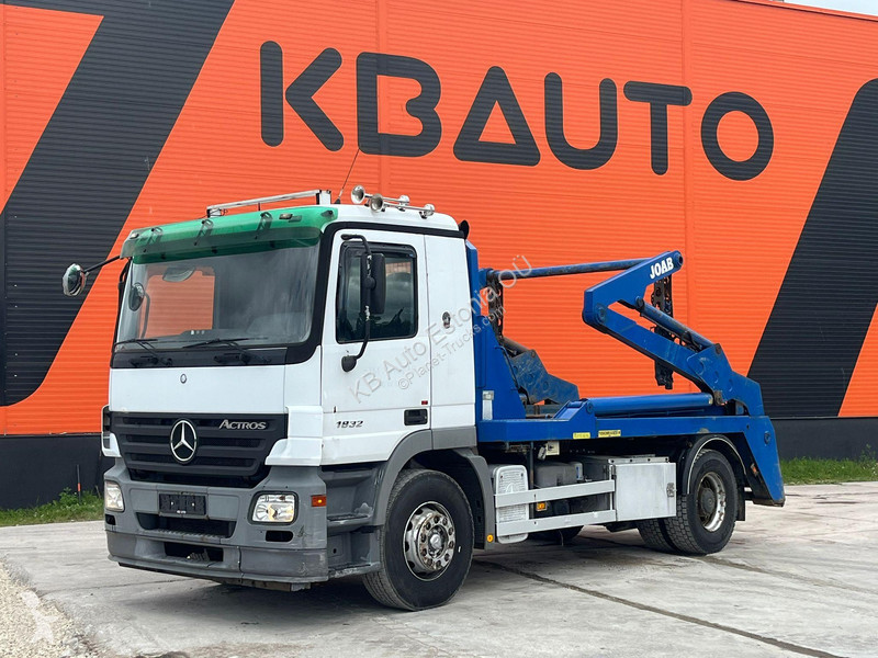 Kamion Mercedes 1832 4x2 JOAB HL 14 U
