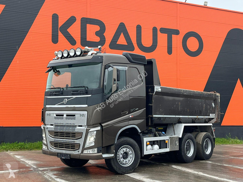 Kamion Volvo 6x4 RETARDER / TANDEM AXLE LIFT /...