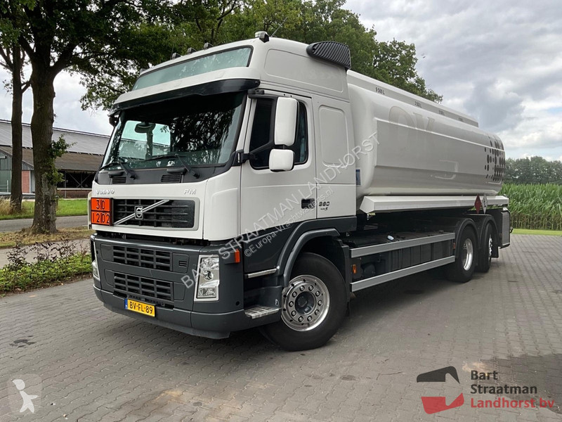 Kamion Volvo FM 9.380 6x2 Euro 5 Tanker Truck...