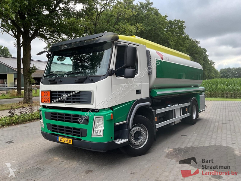 Camión Volvo 330 4x2 Euro 5 Tanker truck 15300...